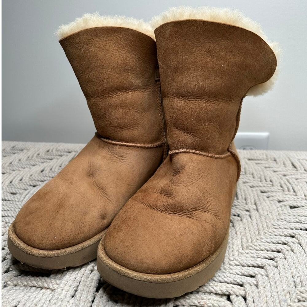 Ugg: Chestnut Classic Short Boot - image 2